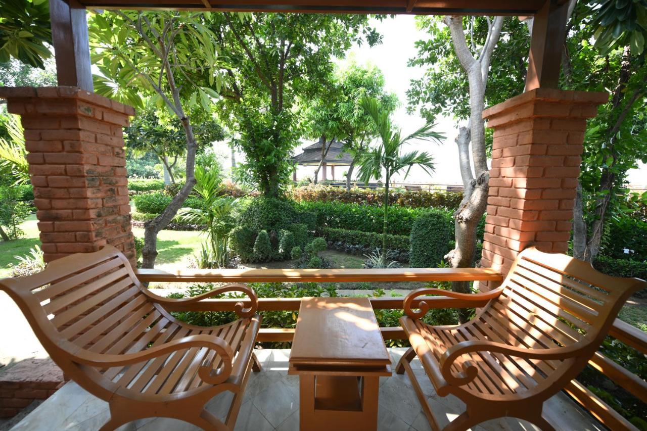 Aye Yar River View Resort Bagan Kültér fotó