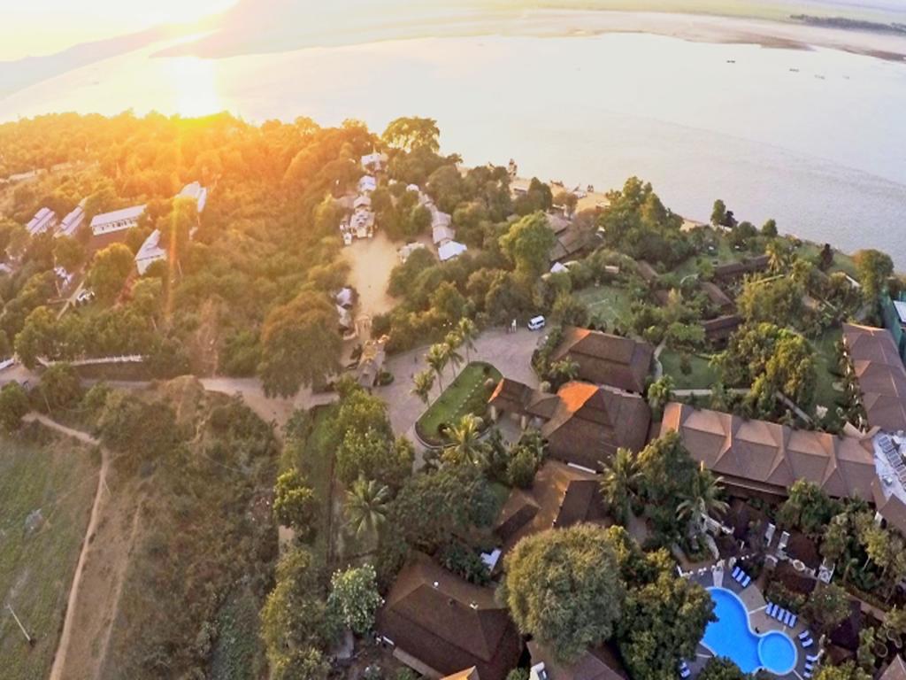 Aye Yar River View Resort Bagan Kültér fotó
