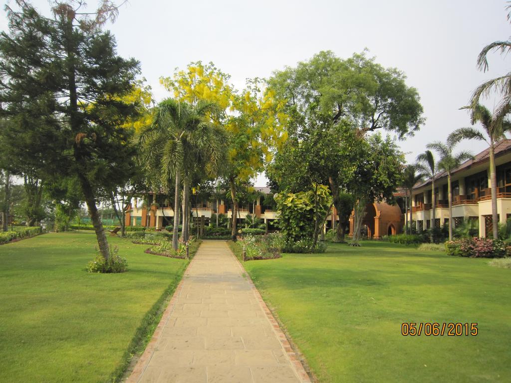 Aye Yar River View Resort Bagan Kültér fotó