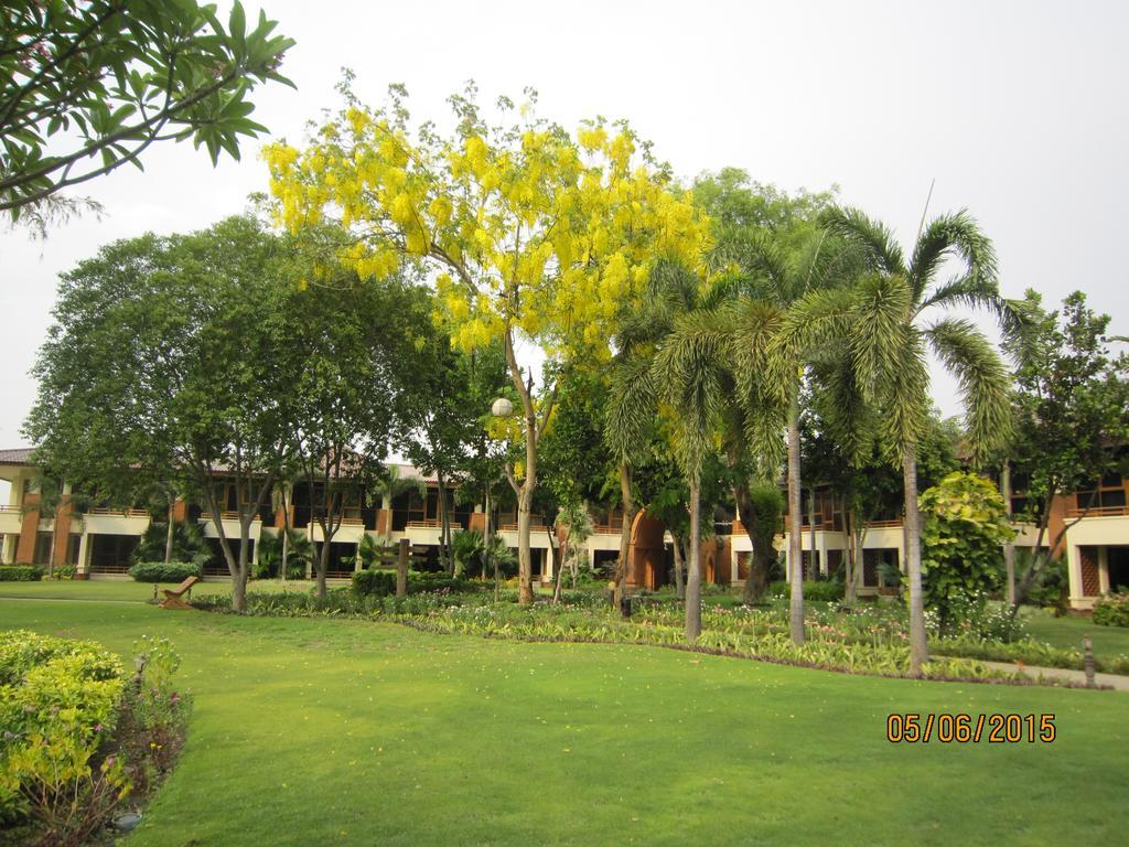 Aye Yar River View Resort Bagan Kültér fotó