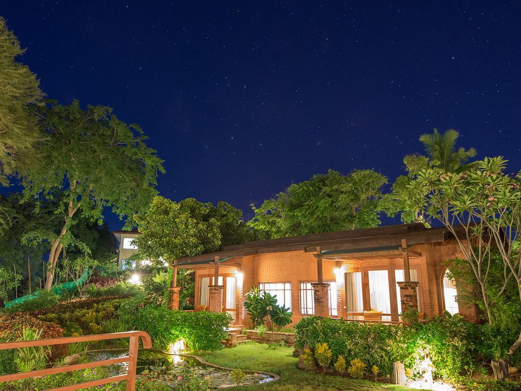 Aye Yar River View Resort Bagan Kültér fotó