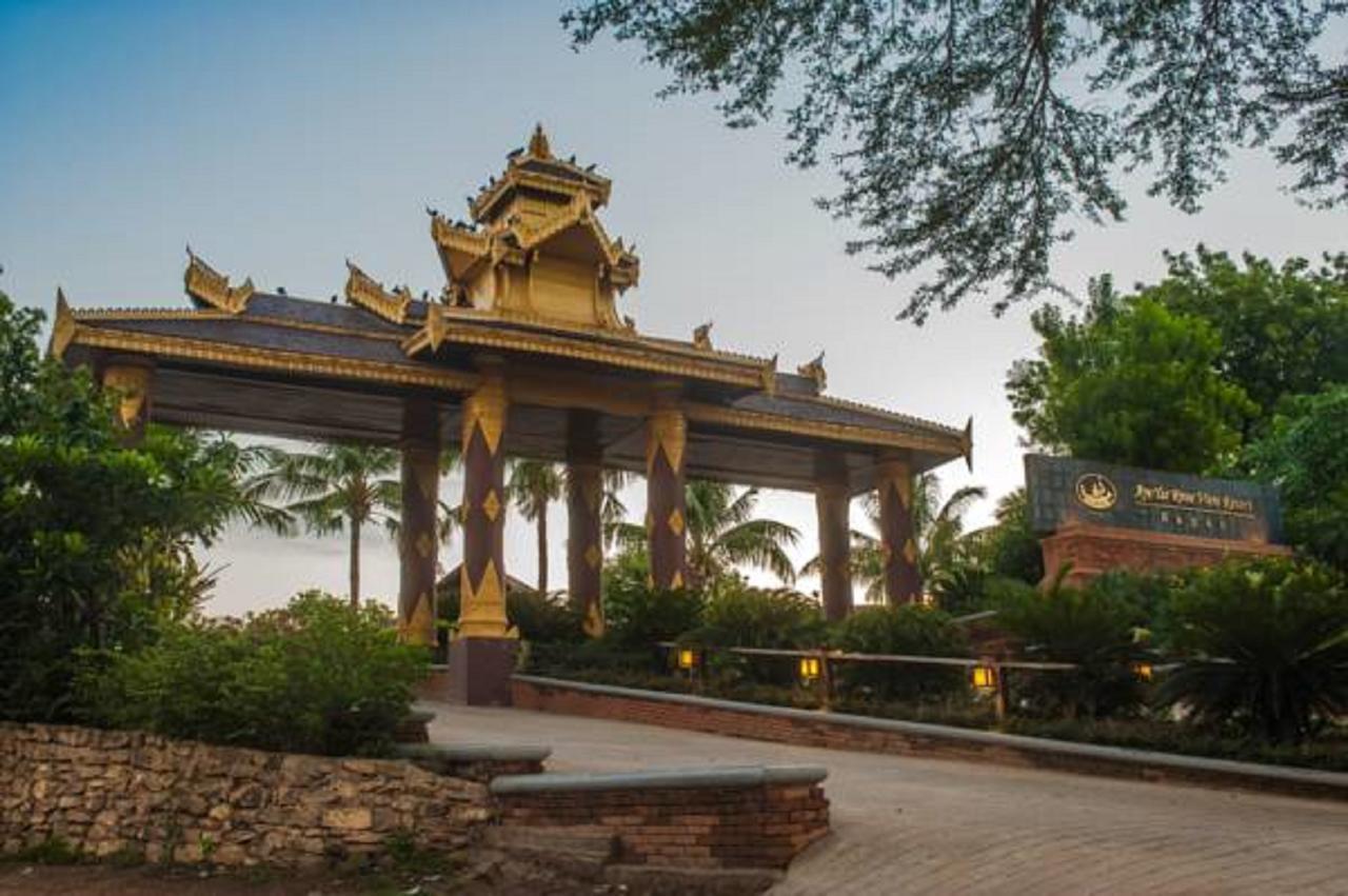 Aye Yar River View Resort Bagan Kültér fotó