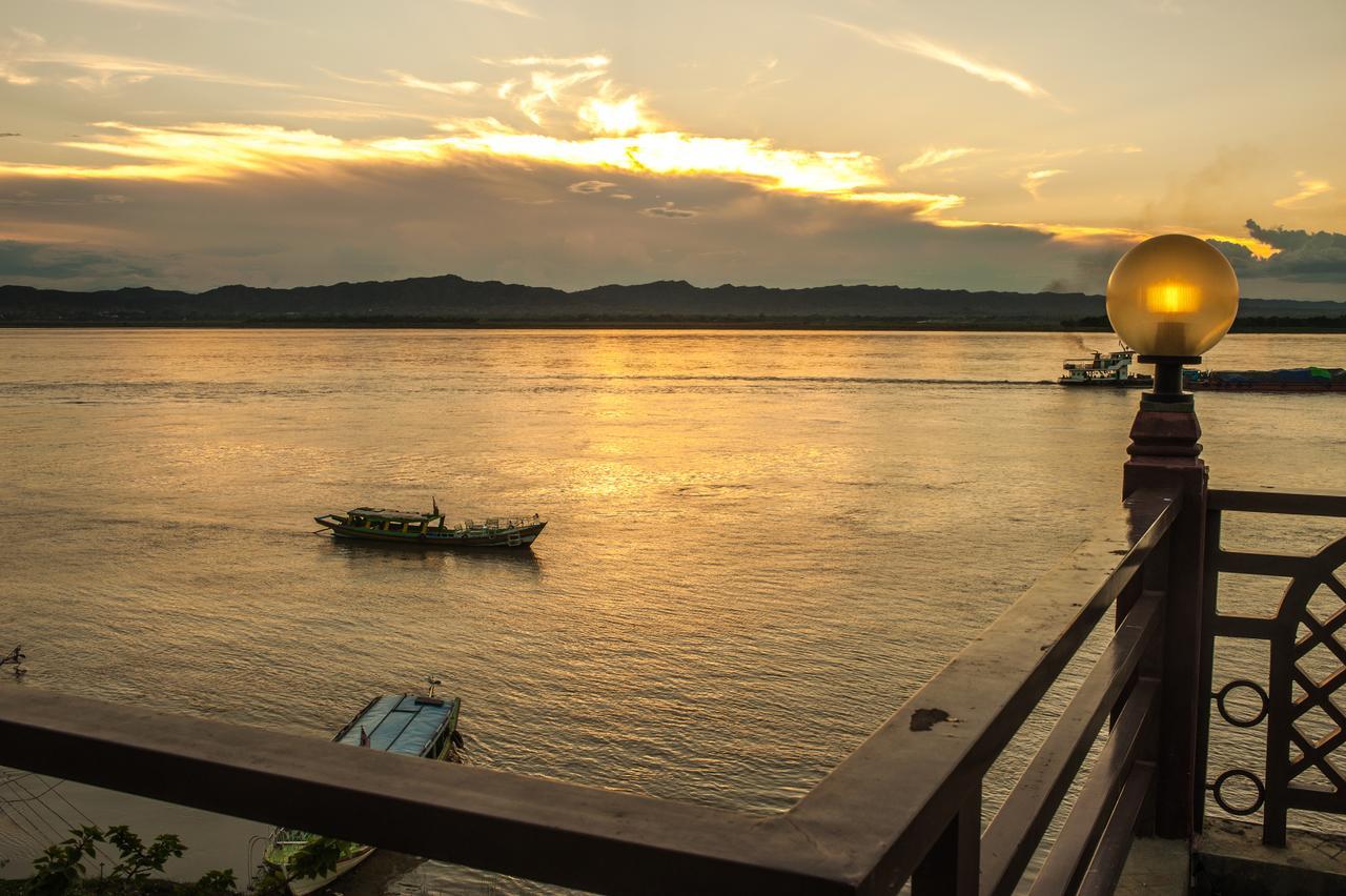 Aye Yar River View Resort Bagan Kültér fotó
