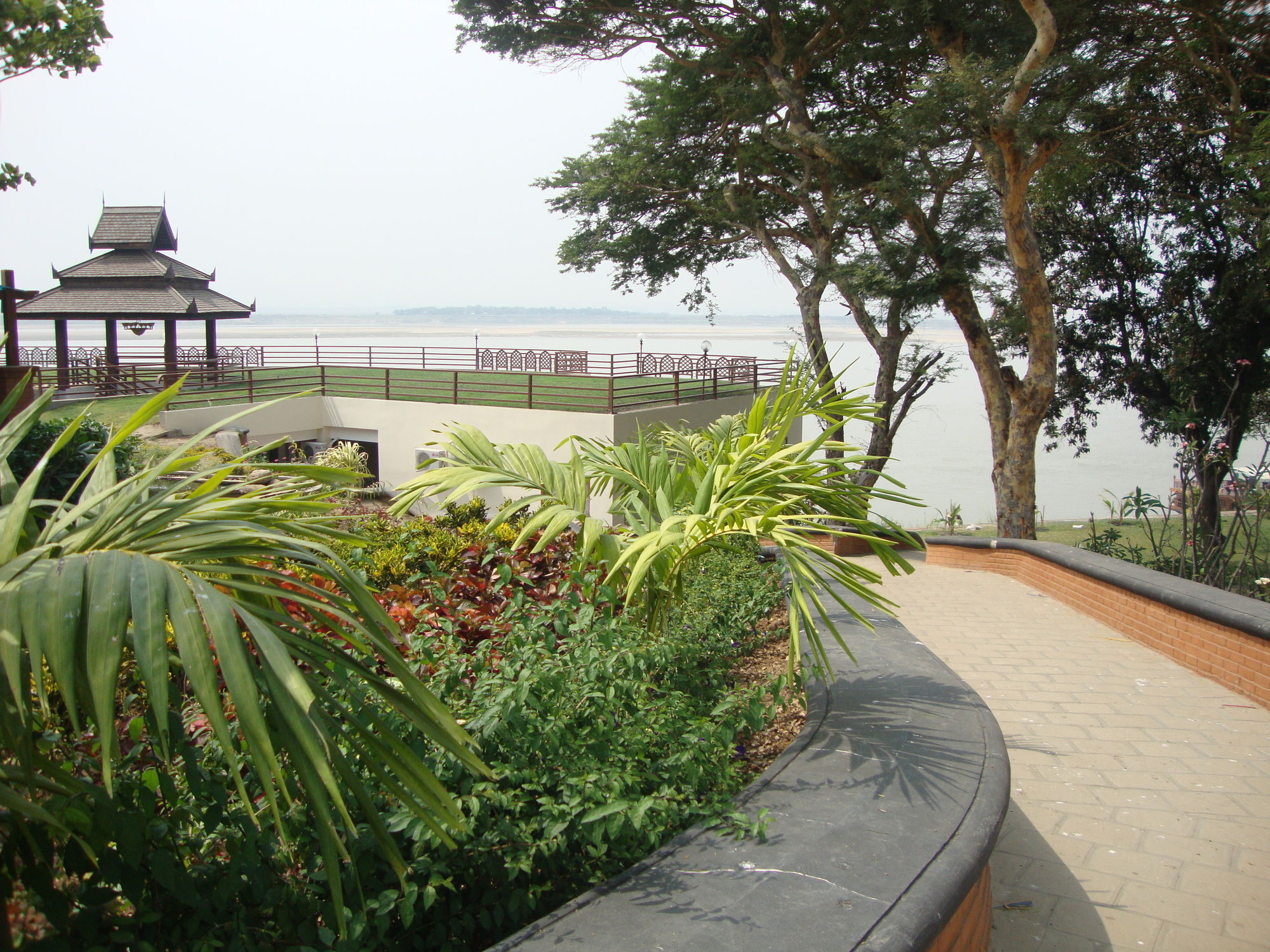 Aye Yar River View Resort Bagan Kültér fotó